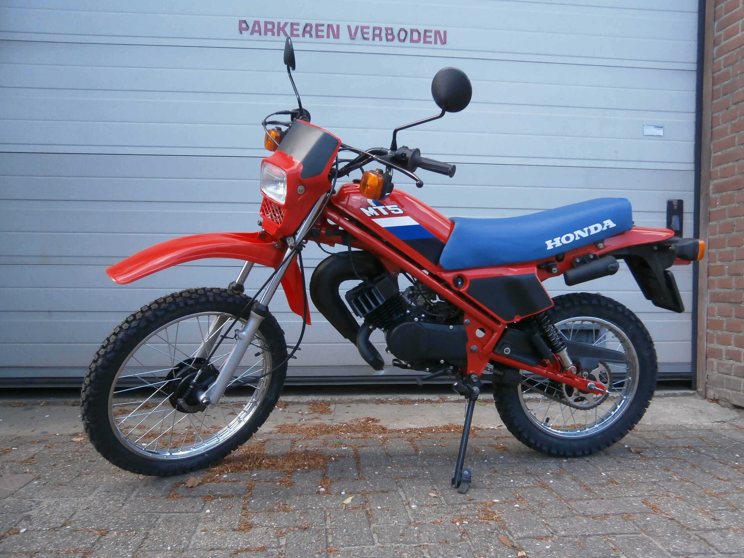 Restaurierungskit Honda MT50 86-87 rot (hochwertige Kunststoffteile von  ”VS” made in the Netherlands!) - M-Shop
