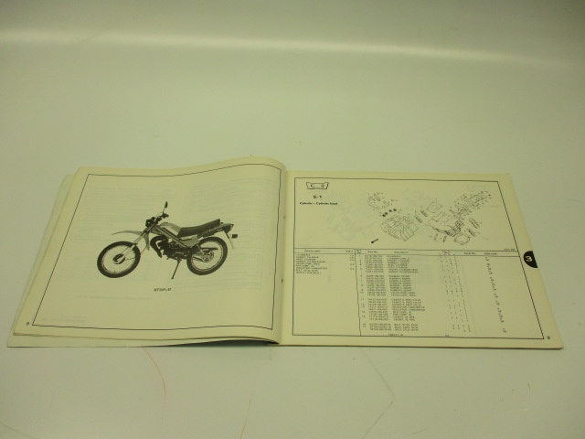 Onderdelenboek Met Tekeningen En Onderdeelnummers Honda MT50  NL Model Met Trappers